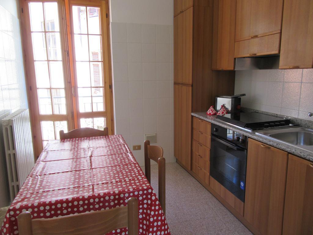 Casa Elisa Apartment สเตรซา ภายนอก รูปภาพ