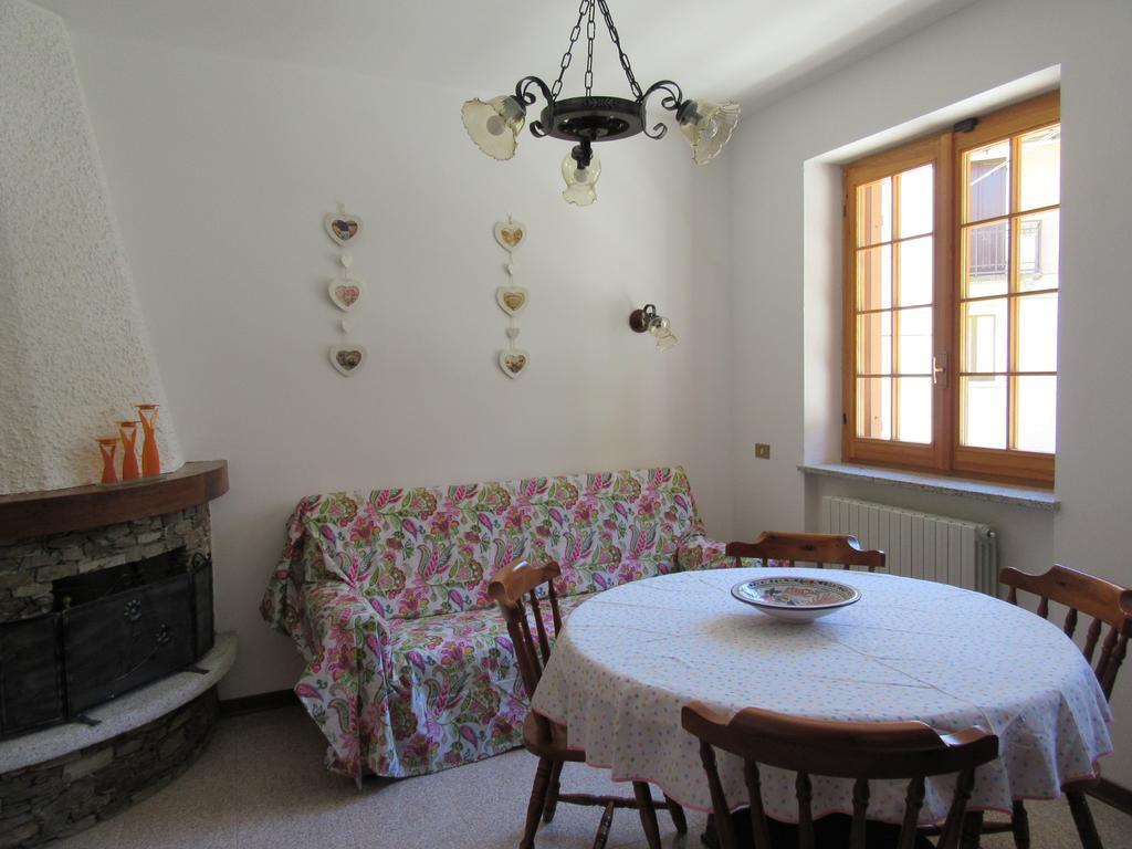 Casa Elisa Apartment สเตรซา ภายนอก รูปภาพ