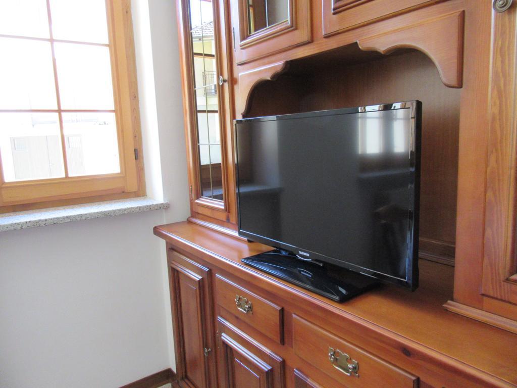 Casa Elisa Apartment สเตรซา ภายนอก รูปภาพ